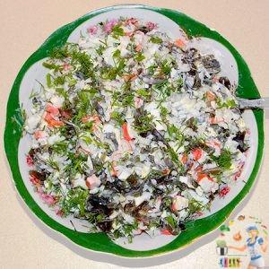салат крабовый с морской капустой