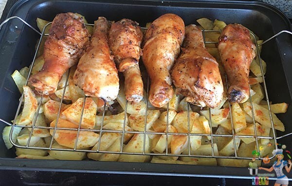 Курица с картошкой в духовке. Просто и вкусно! 1