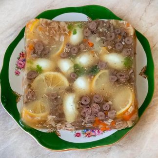 Блюда из курицы.14 вкусных рецептов. 121 заливное из курицы сердце и бедра